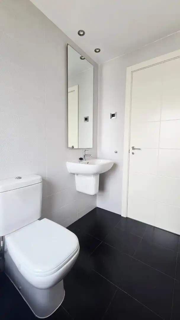 Baño de Ático de alquiler en Madrid con Aire acondicionado, Calefacción y Terraza