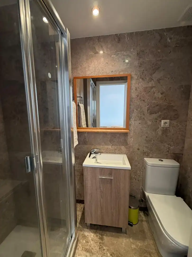 Wohnung zur Miete in Calle MARQUES DE VIANA, Valdeacederas