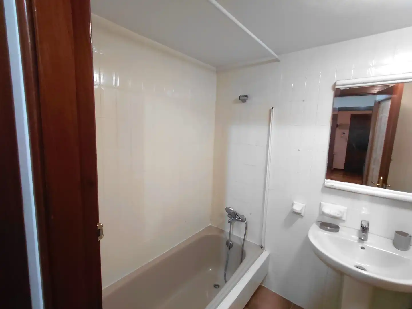 Baño de Dúplex de alquiler en A Coruña Capital  con Jardín privado, Parquet y Amueblado