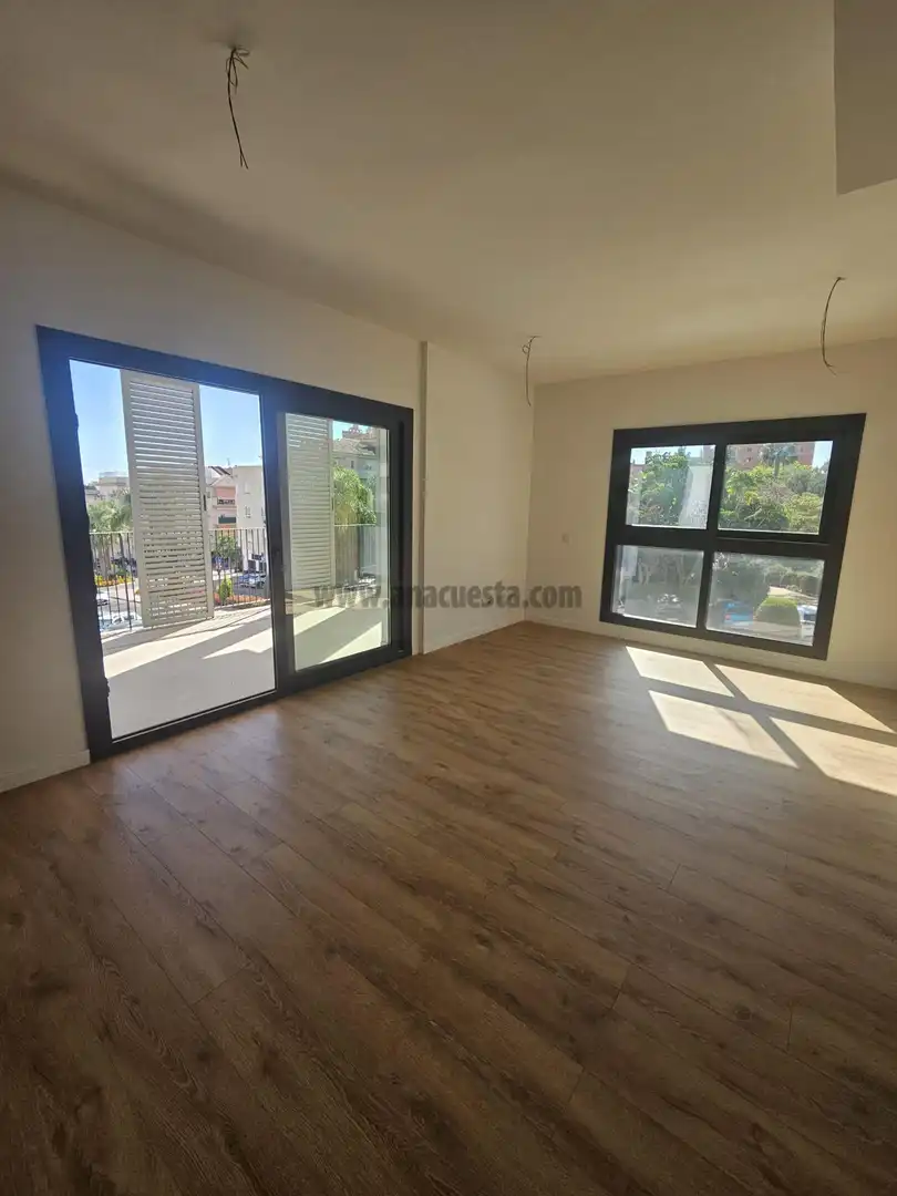 Apartament amb piscina en venda a Carlos Cano 16, imagen 2