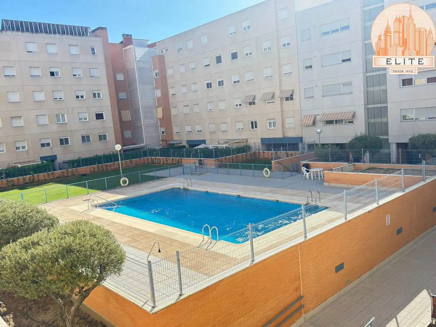 Piscina de Piso en venta en Madrid con Aire acondicionado, Calefacción y Trastero