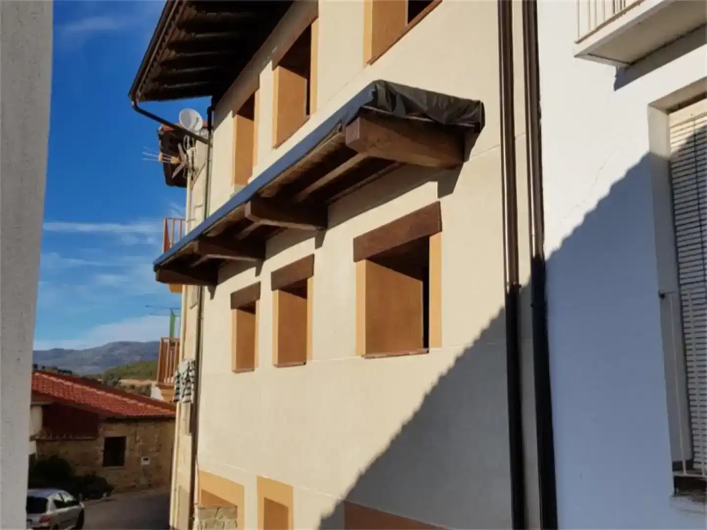 Vista exterior de Casa adosada en venda en Barrado