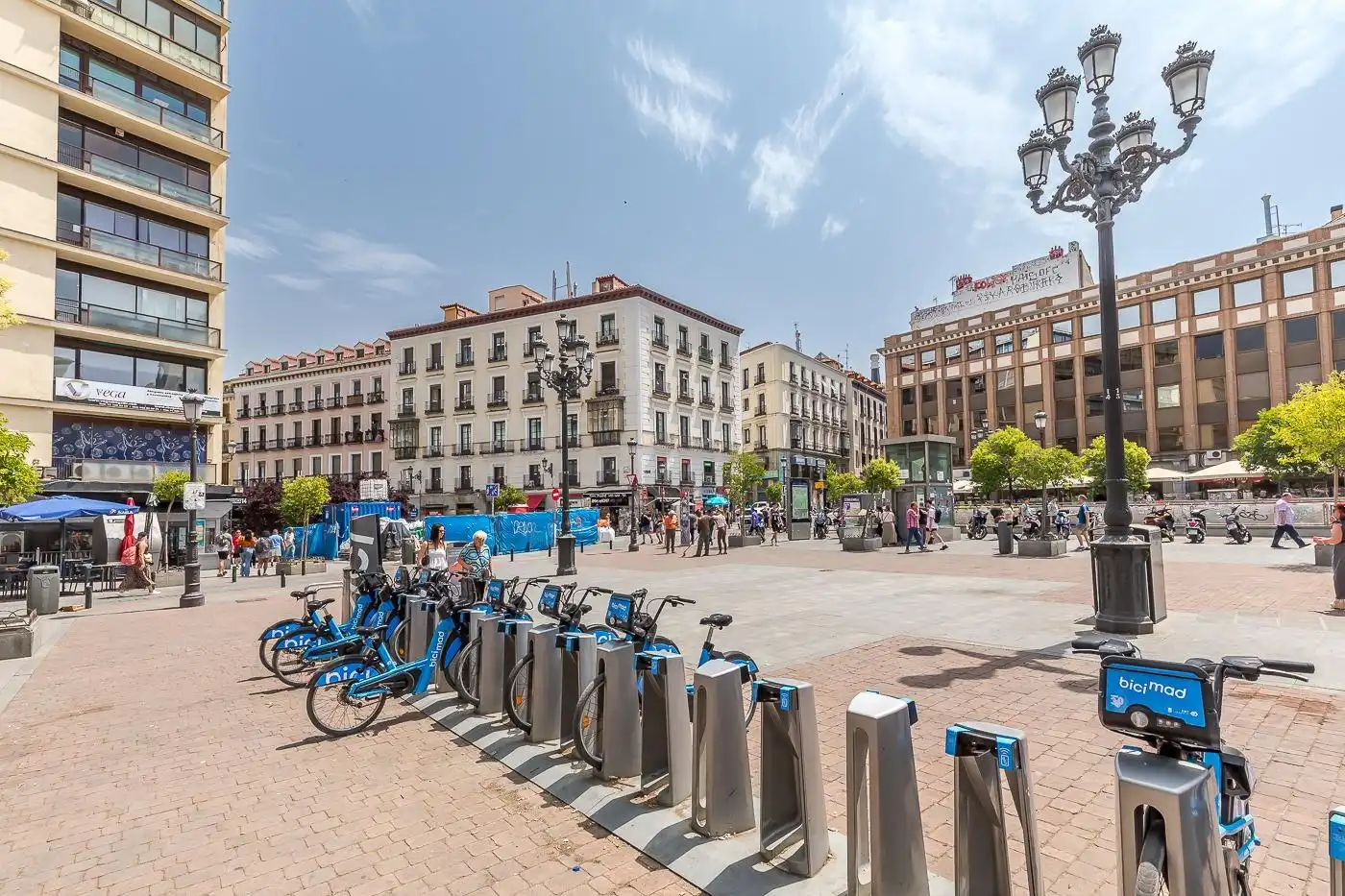 Vista exterior de Apartament en venda en Madrid amb Aire condicionat, Calefacció i Moblat