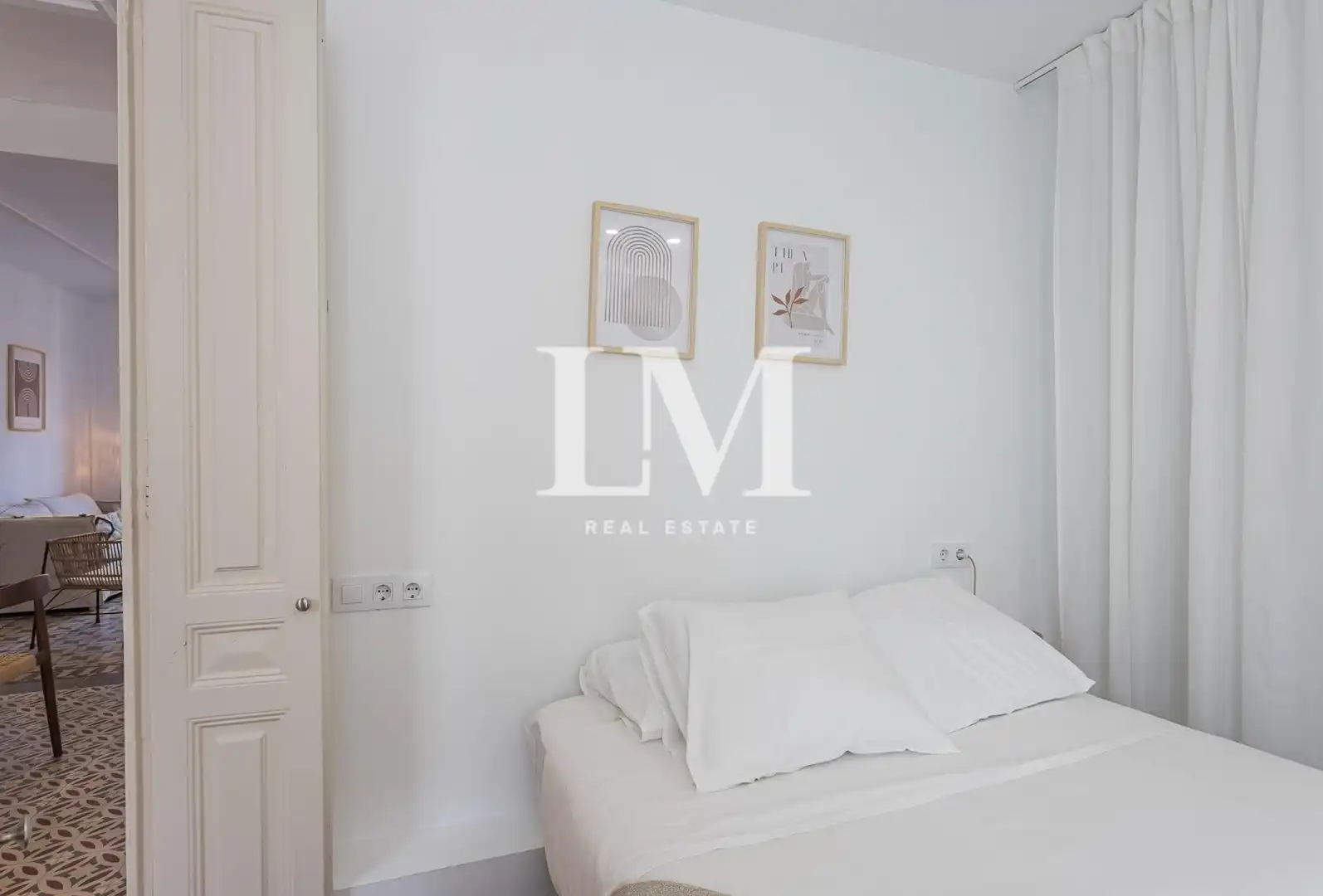 Dormitori de Apartament de lloguer en Barcelona amb Aire condicionat, Calefacció i Moblat