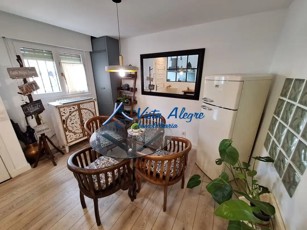 Esszimmer von Einfamilien-Reihenhaus zum Verkauf in Haro mit Klimaanlage, Heizung und Terrasse