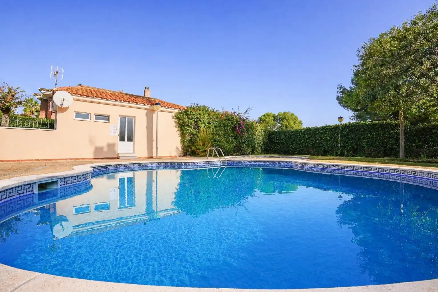 Piscina de Casa o xalet en venda en Salou amb Aire condicionat, Calefacció i Jardí privat