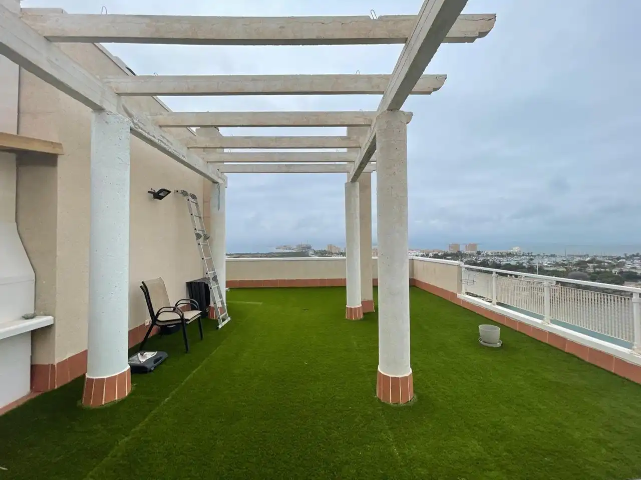 Terraza de Ático en venta en La Manga del Mar Menor con Aire acondicionado, Terraza y Piscina