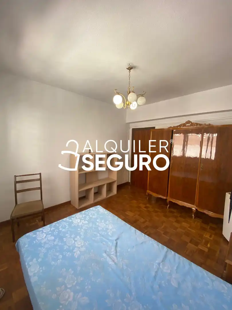 Habitación de Piso de alquiler en Guadalajara con Calefacción y Amueblado