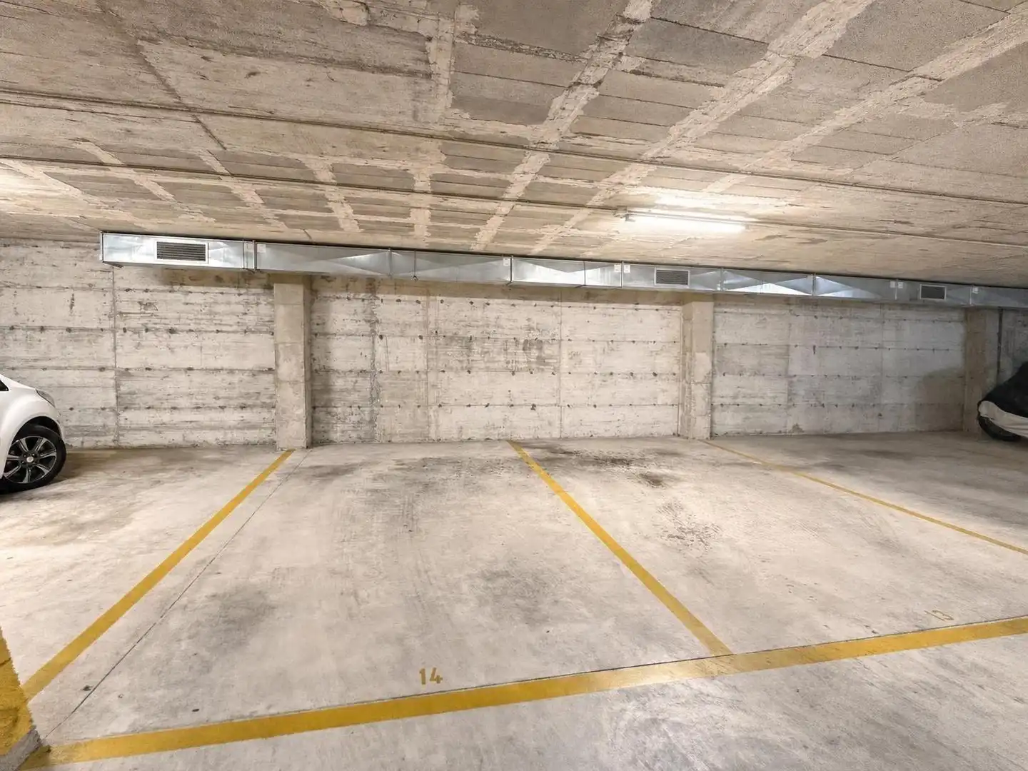 Parking de Apartamento en venta en Torrequebrada