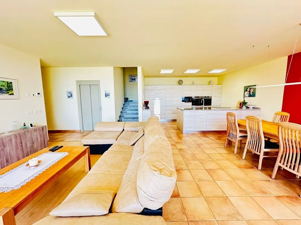 Sala d'estar de Casa o xalet en venda en Torrox amb Aire condicionat, Jardí privat i Terrassa