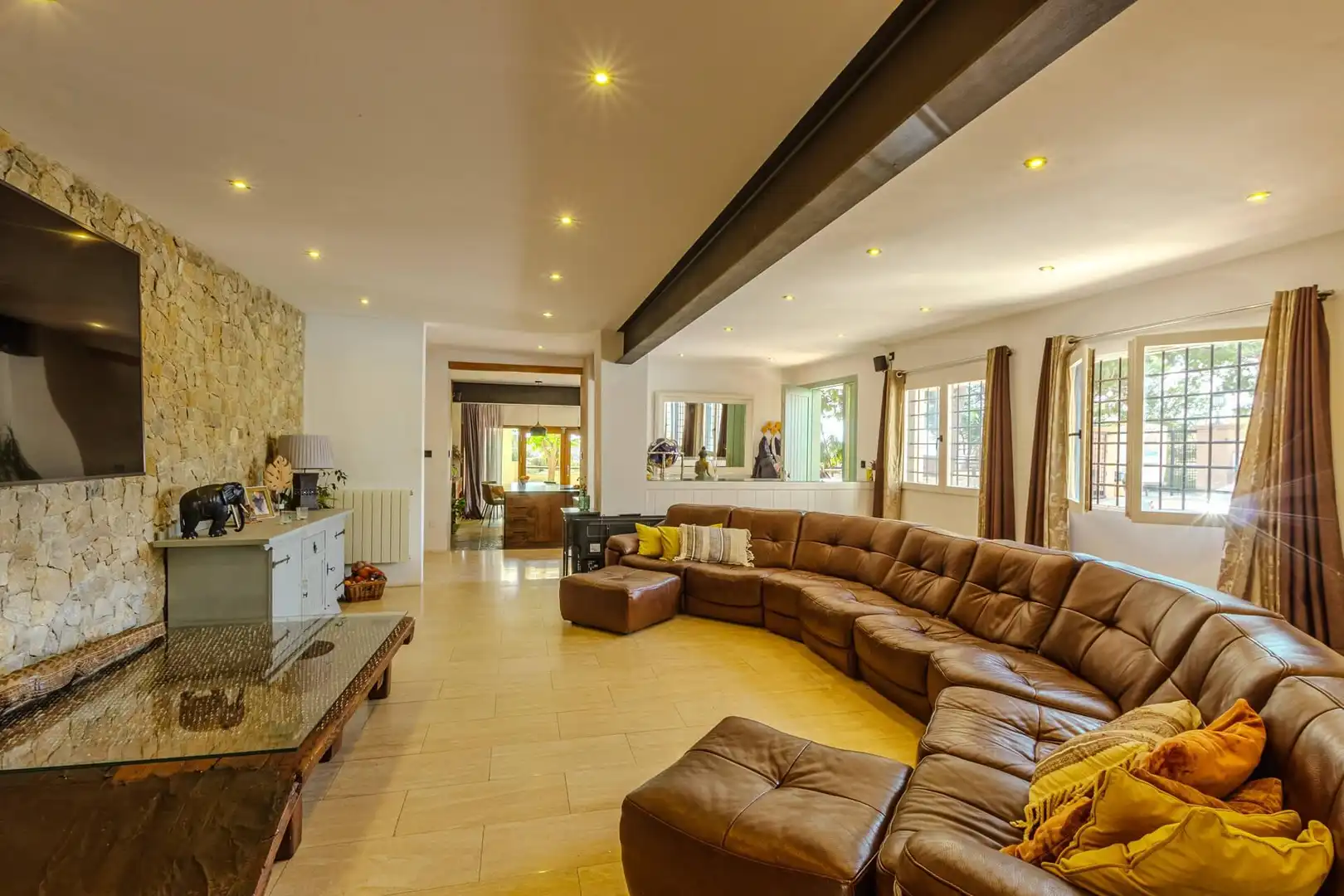 Sala de estar de Finca rústica en venta en Aigües con Calefacción, Jardín privado y Terraza