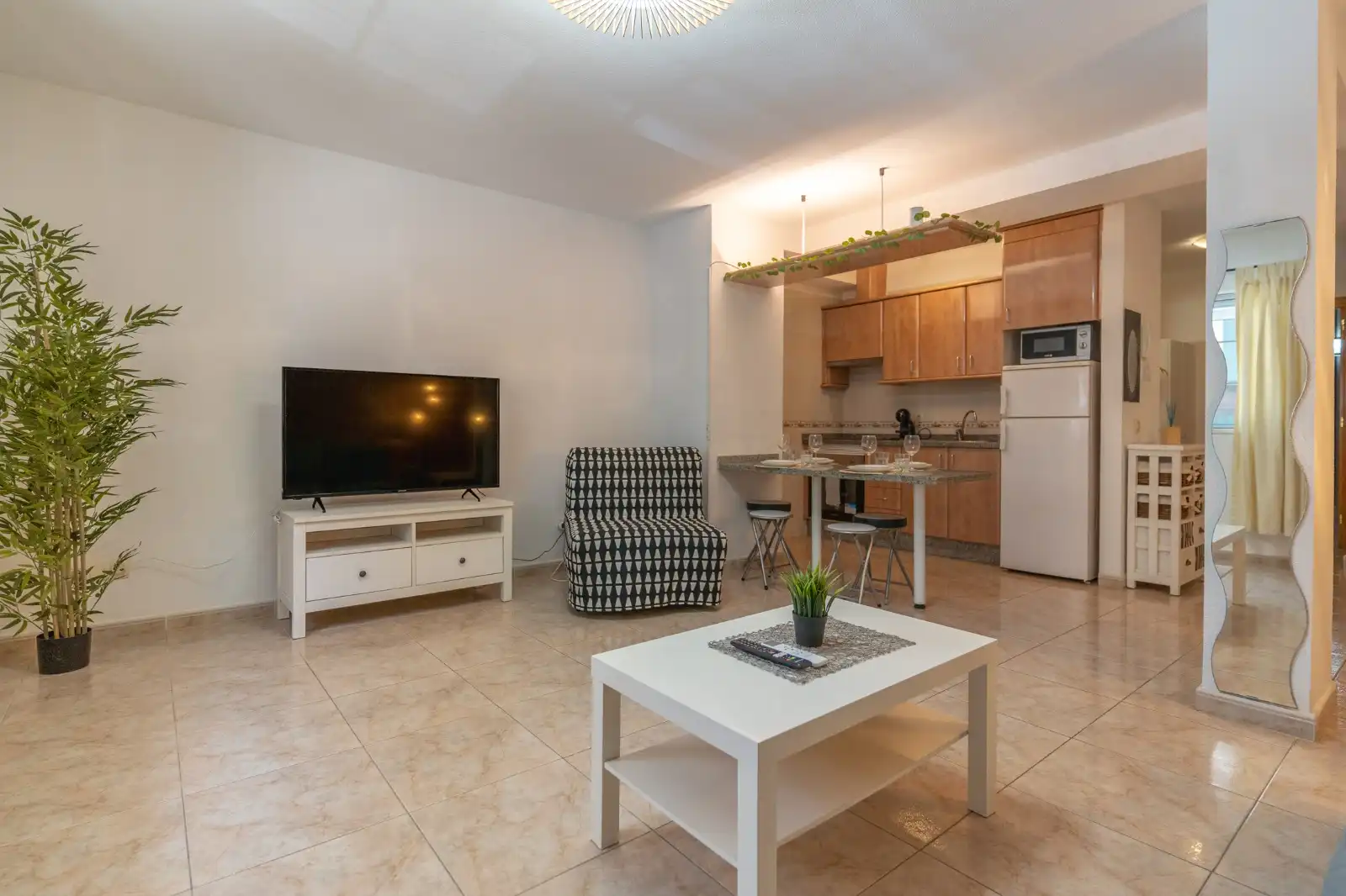 Sala d'estar de Pis de lloguer en Granadilla de Abona amb Moblat