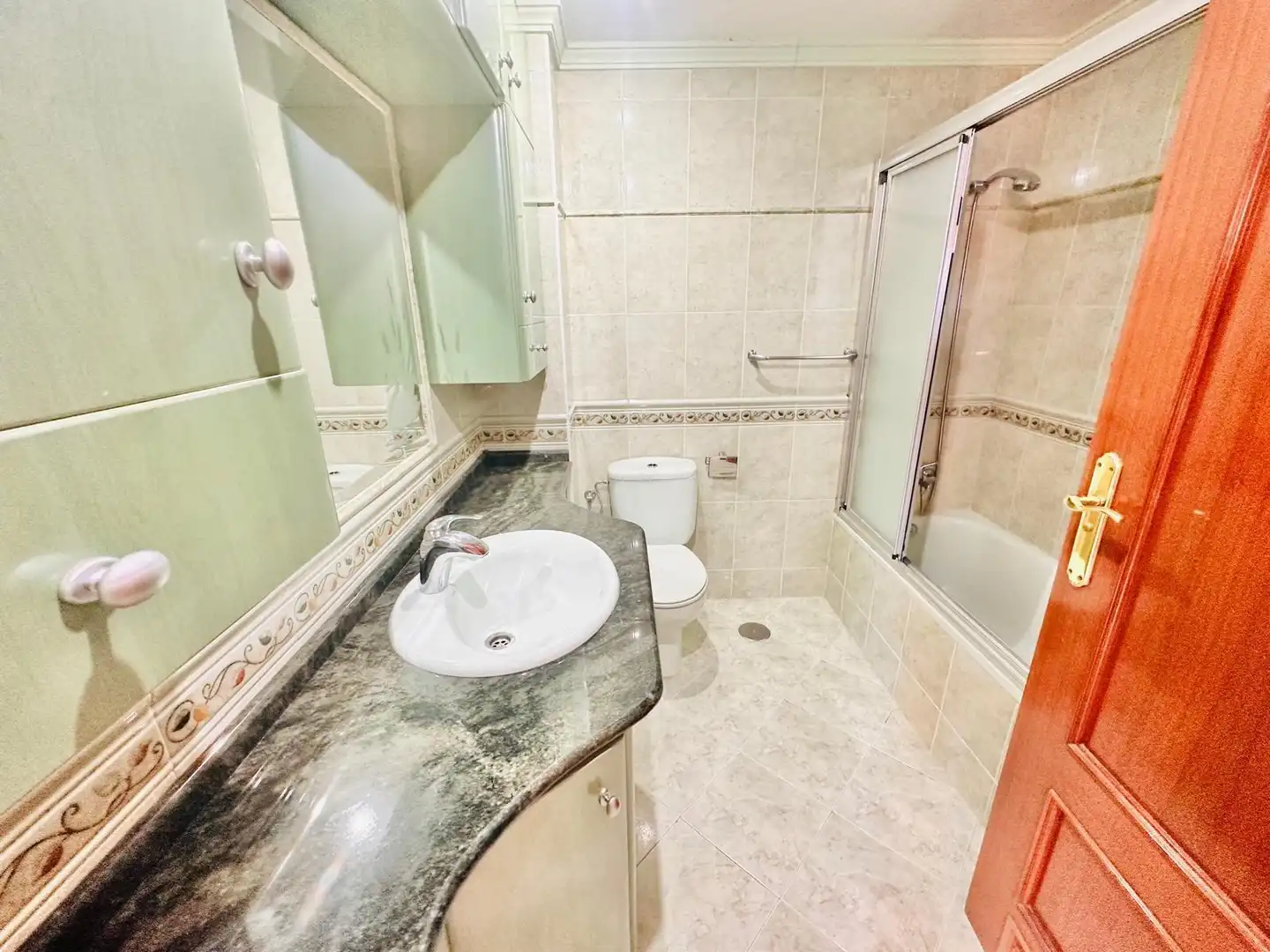 Piso en venta en Calle MONTSERRAT ROIG, Martiricos - La Roca - La Rosaleda