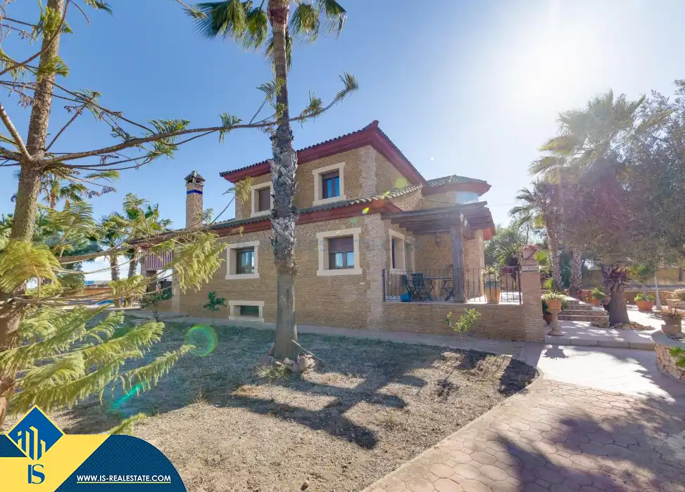 Villa mit Pool zum Verkauf in Los Montesinos