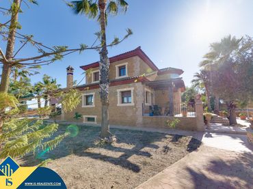 Villa avec piscine à vendre à Los Montesinos