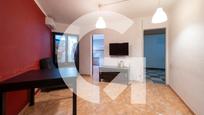 Living room of Flat for sale in Santa Coloma de Gramenet  with Air Conditioner, Furnished and Oven