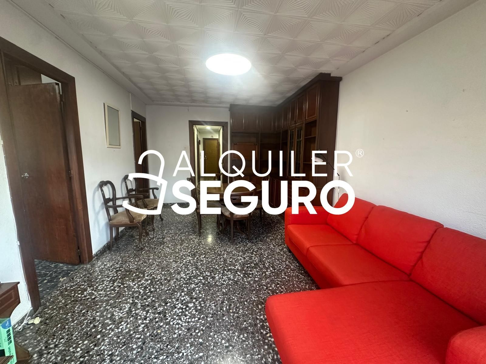 Vista exterior de Pis de lloguer en  Valencia Capital amb Aire condicionat, Terrassa i Moblat