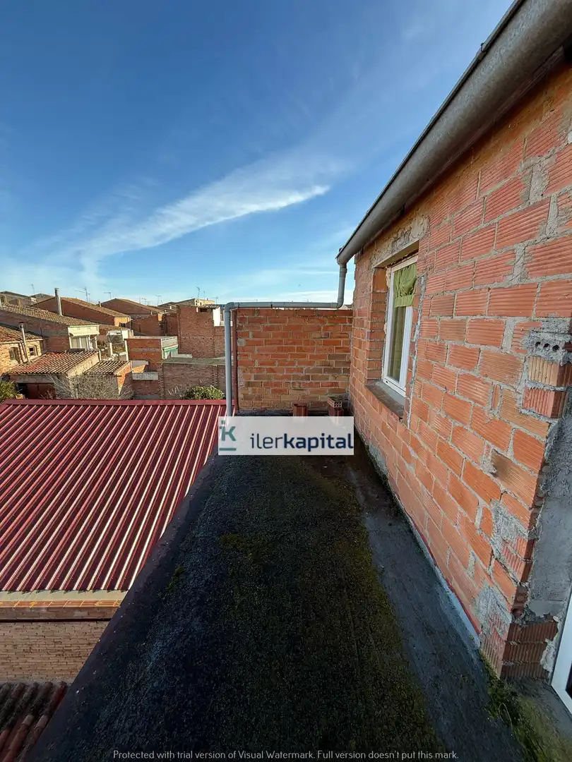Terrasse von Einfamilien-Reihenhaus zum Verkauf in Castelldans mit Abstellraum