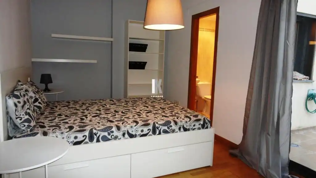 Schlafzimmer von Dachboden zum Verkauf in Jerez de la Frontera mit Klimaanlage, Terrasse und Möbliert