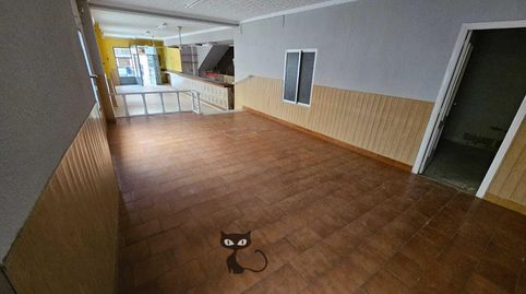 Excelente Edificio Esquinero con Local Comercial y Vivienda en Planta Alta Alberic, imagen 4