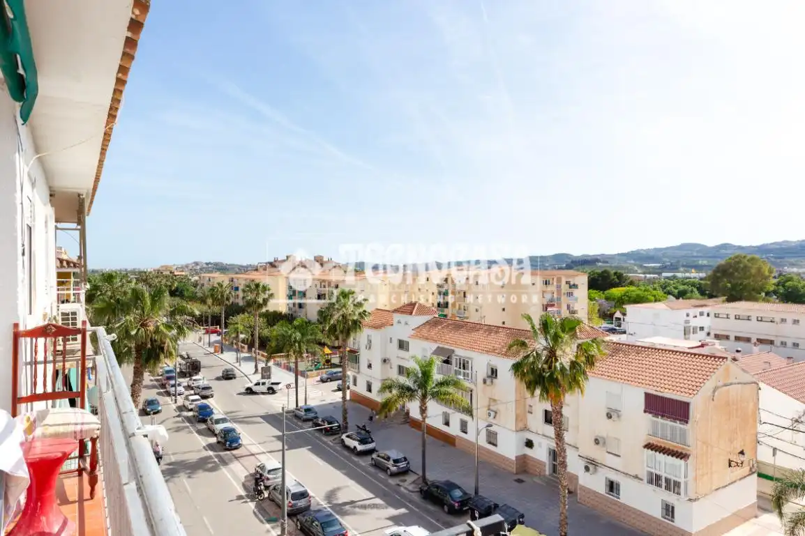 Vista exterior de Pis en venda en Vélez-Málaga amb Terrassa