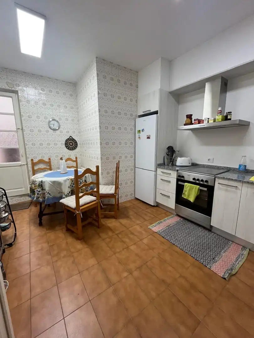 Flat for sale in Wenceslao Fernández Flórez, imagen 2