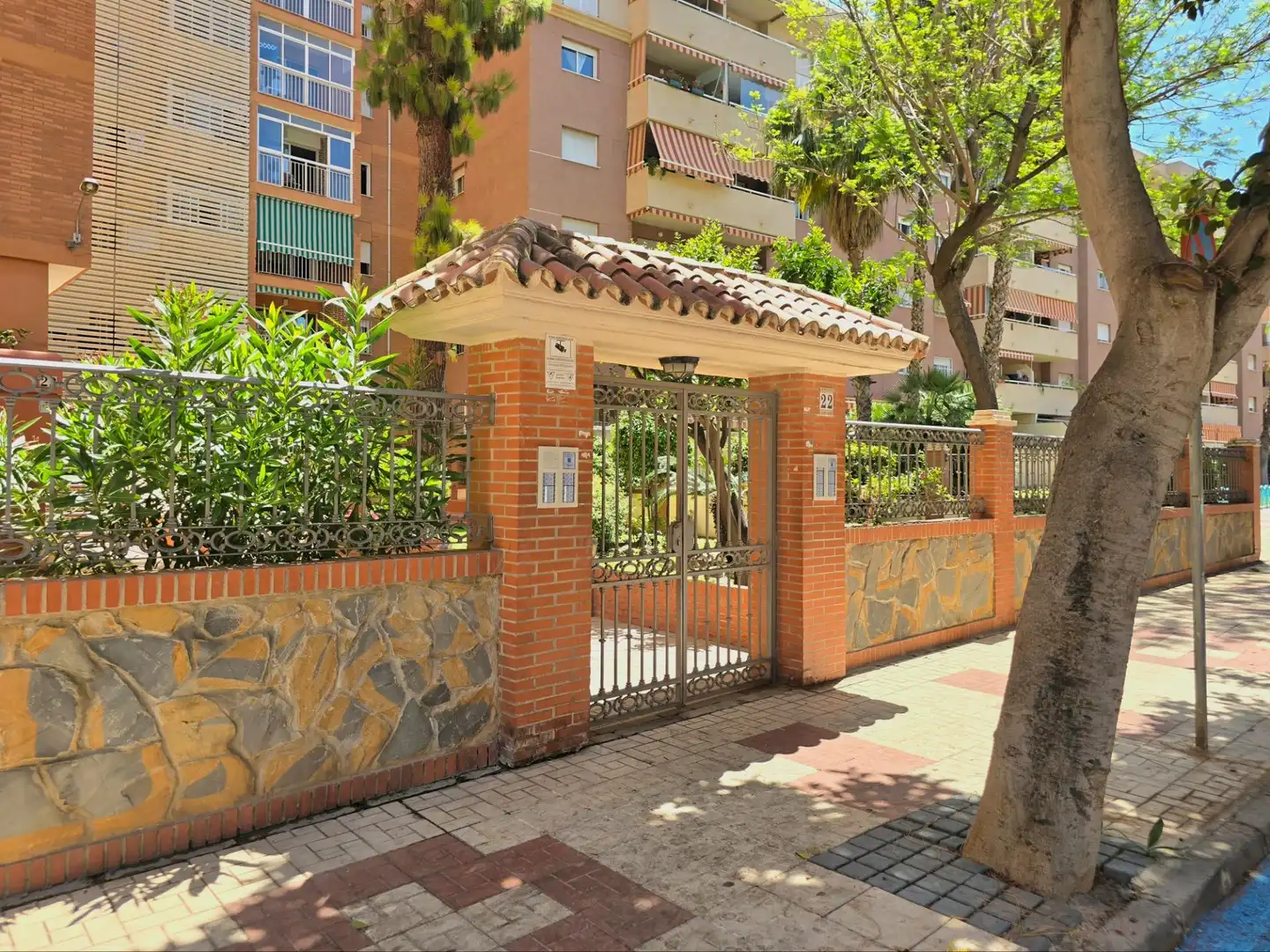 Außenansicht von Wohnung zum Verkauf in Torremolinos mit Klimaanlage, Parkett und Terrasse
