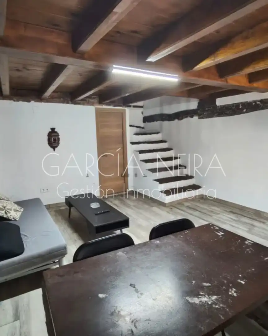 Casa adosada en venda en Riosa amb Calefacció, Parquet i Moblat
