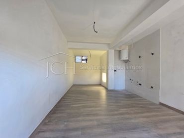 Apartament amb ascensor en venda a Calle Serenata 8