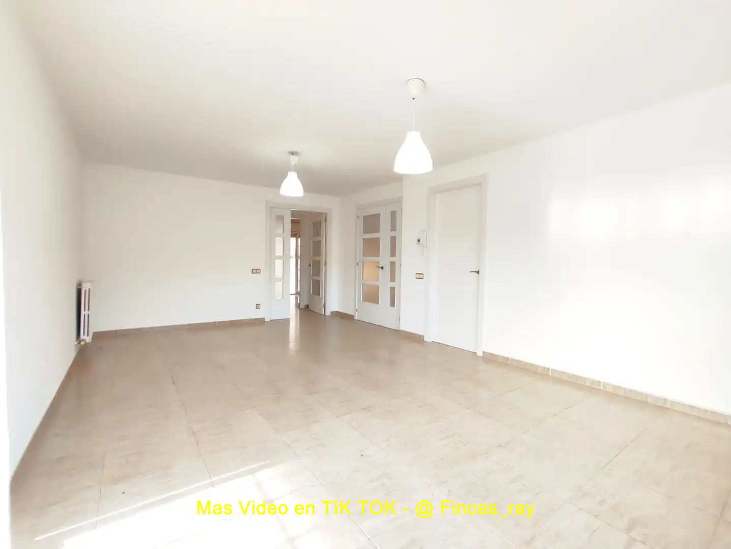 Sala de estar de Casa o chalet en venta en Bigues i Riells del Fai con Calefacción, Jardín privado y Terraza