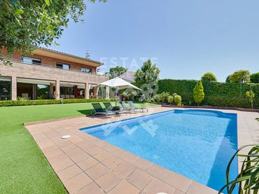 Maison avec piscine à vendre à Teià