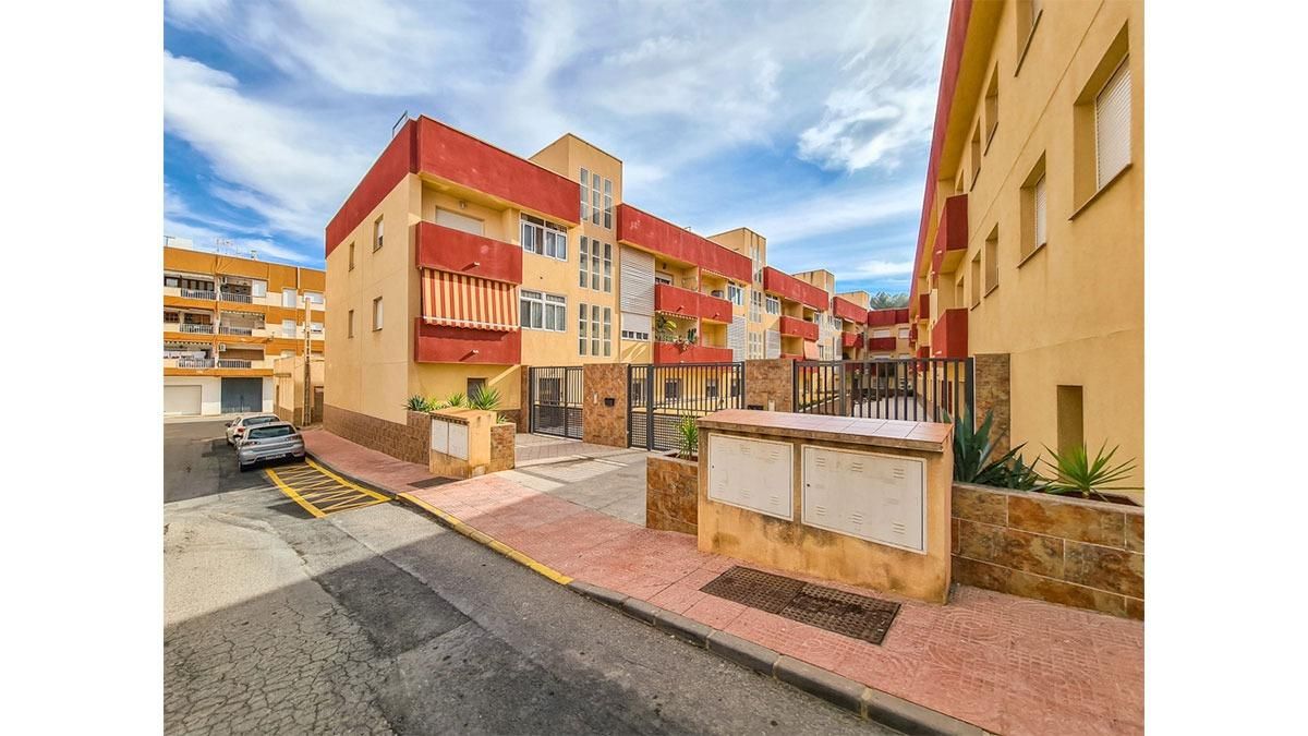 Vista exterior de Pis en venda en Alhama de Almería