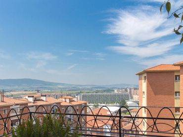 Flat with balcony to rent in Monte Alaitz