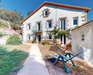 Vista exterior de Casa o xalet en venda en Valderredible amb Terrassa i Piscina