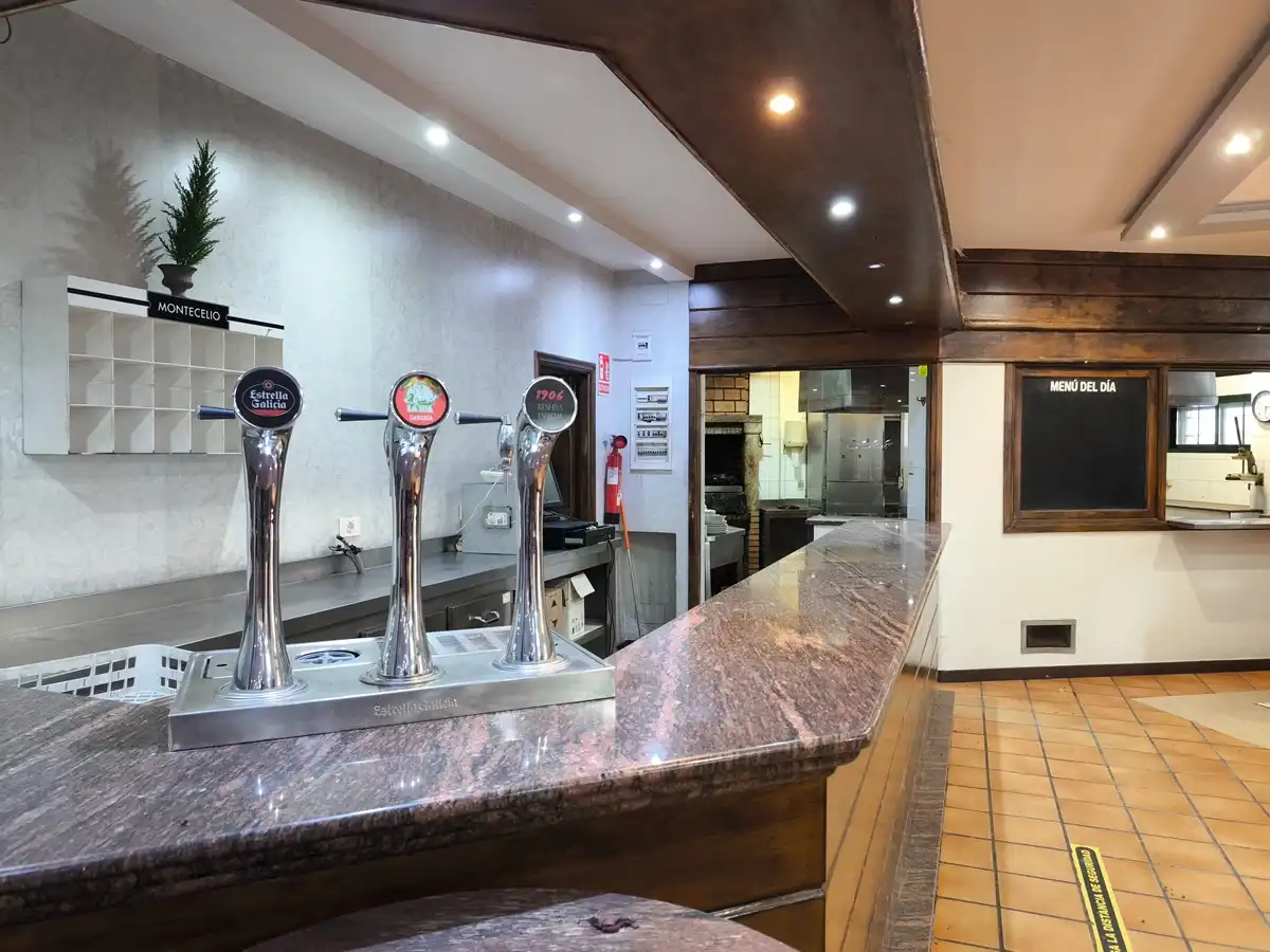 Local comercial de lloguer a Vilagarcía, imagen 10