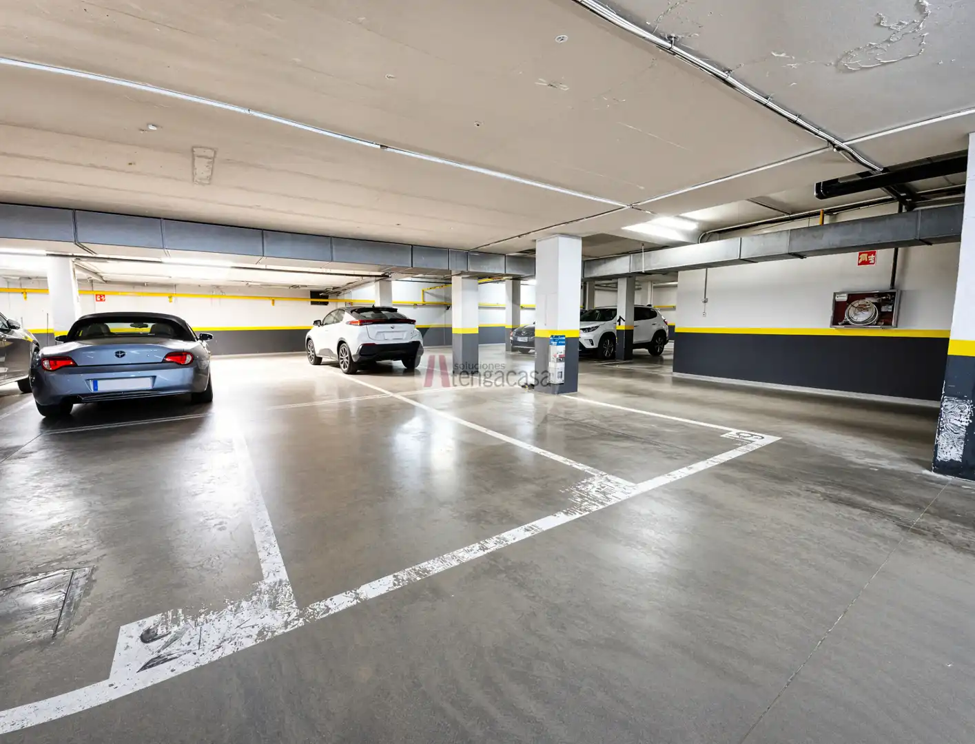 Parking of Attic for rent in Pozuelo de Alarcón  with Air Conditioner, Heating and Parquet flooring