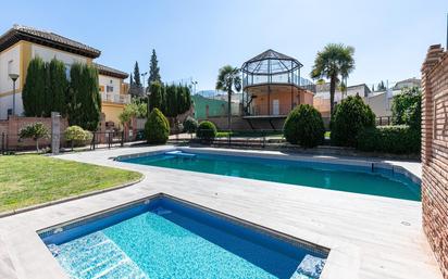 Piscina de Casa o xalet en venda en La Zubia amb Calefacció, Jardí privat i Parquet
