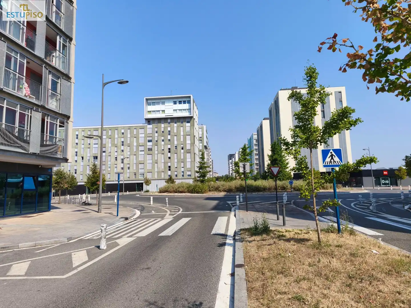 Vista exterior de Pis en venda en Vitoria - Gasteiz amb Calefacció, Parquet i Terrassa
