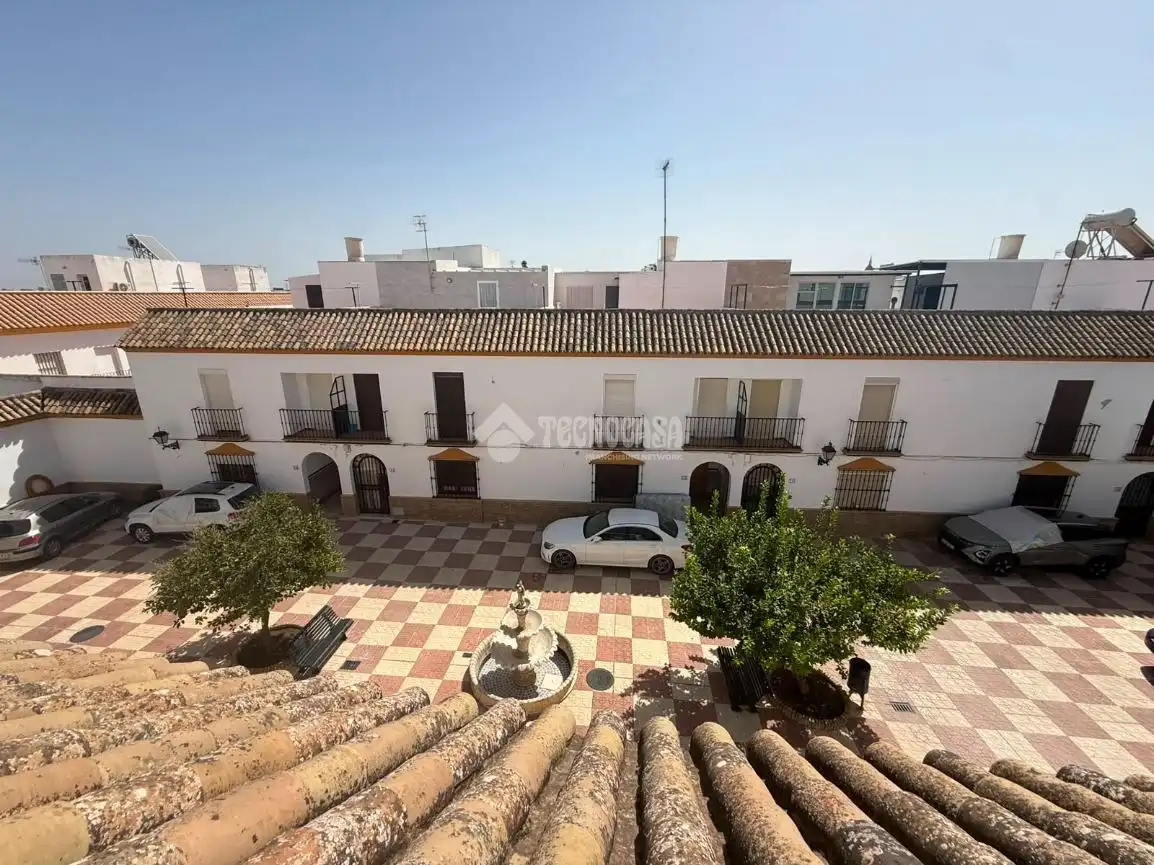 Außenansicht von Einfamilien-Reihenhaus zum Verkauf in La Puebla de Cazalla mit Klimaanlage, Terrasse und Balkon