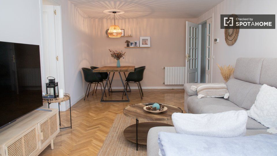 Flat to rent in Rejas