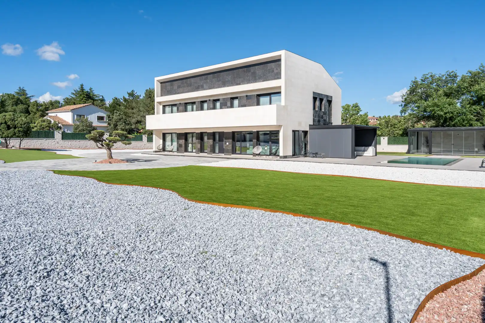 Exterior view of Houses for sale in Colmenarejo  with Air Conditioner, Heating and Private garden