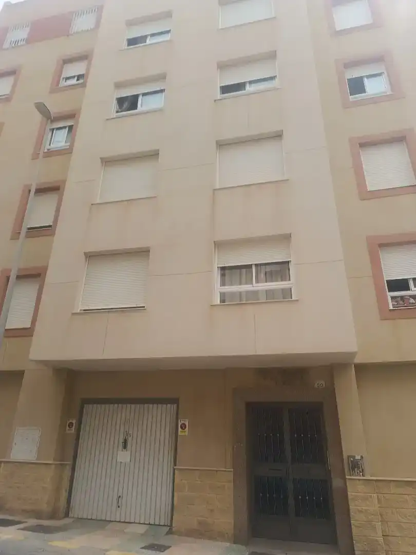Vista exterior de Piso en venta en Puebla de Vícar