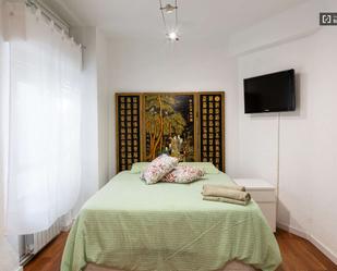 Bedroom of Flat to share in  Madrid Capital  with Air Conditioner and Terrace