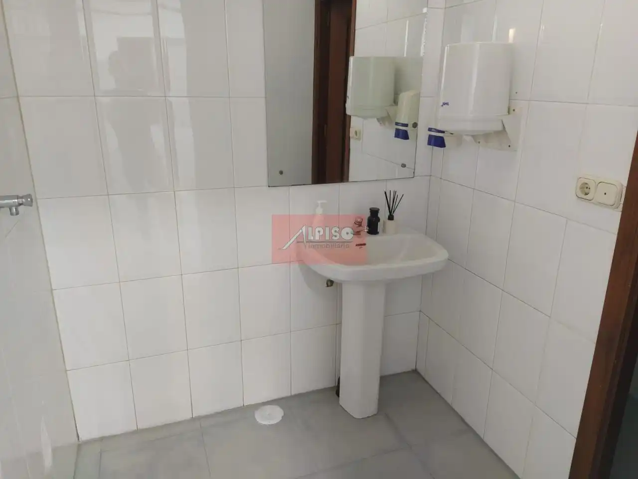 Local comercial de lloguer a Couto, imagen 15