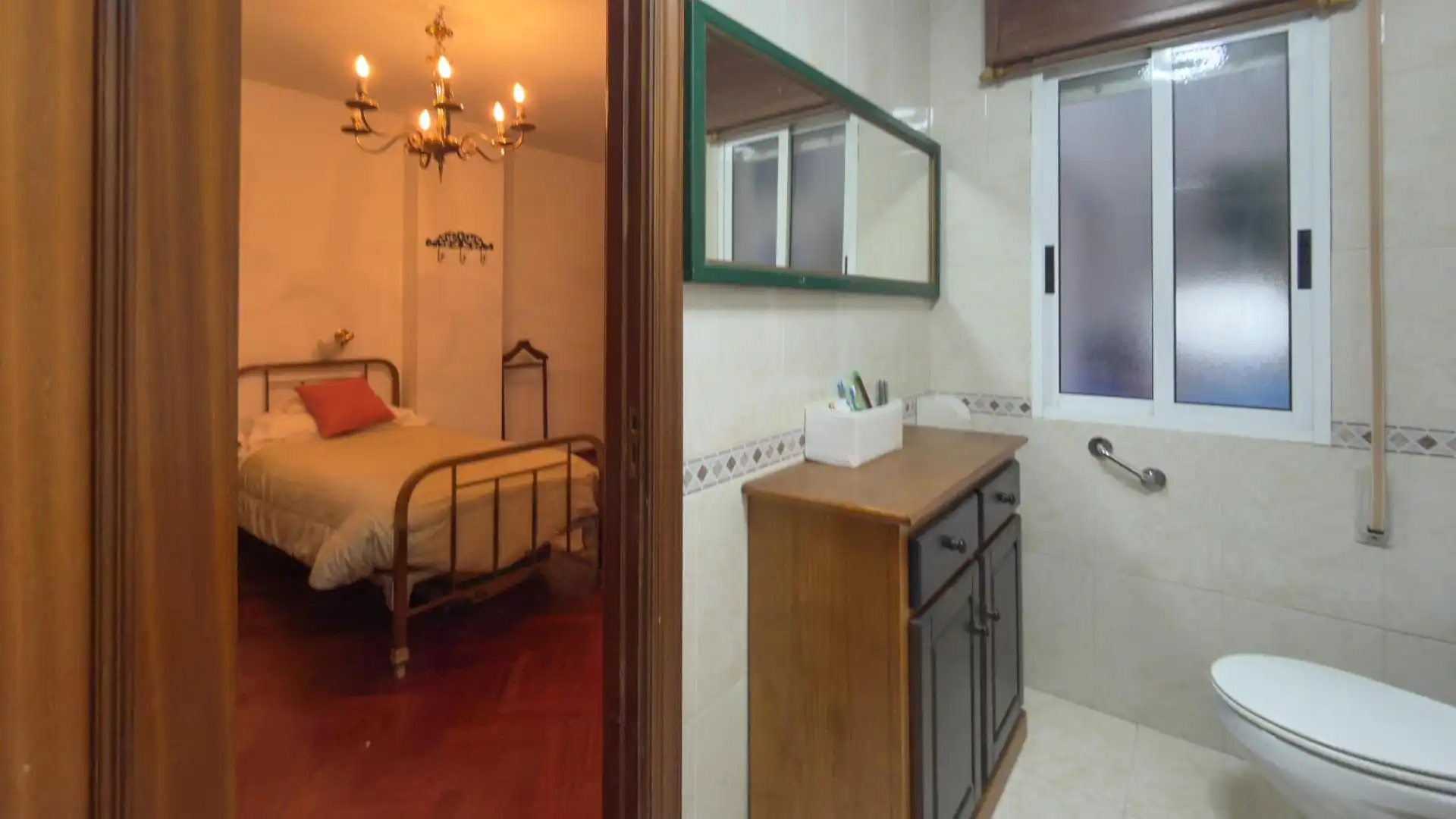 Habitación de Piso en venta en Padrón con Calefacción, Trastero y Amueblado