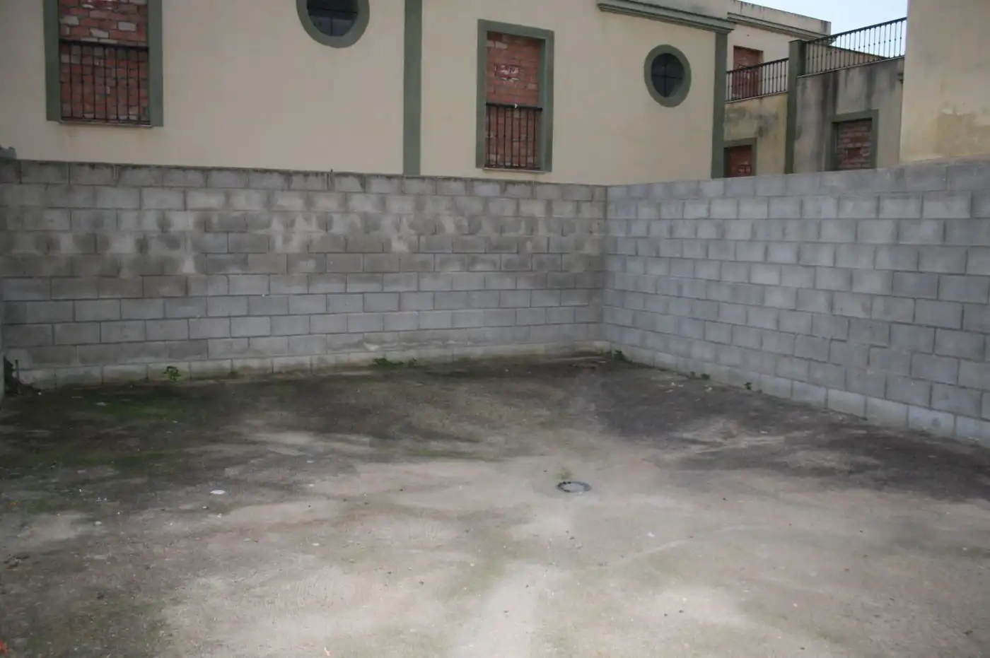 Commercial properties for rent in Bormujos  with Air Conditioner