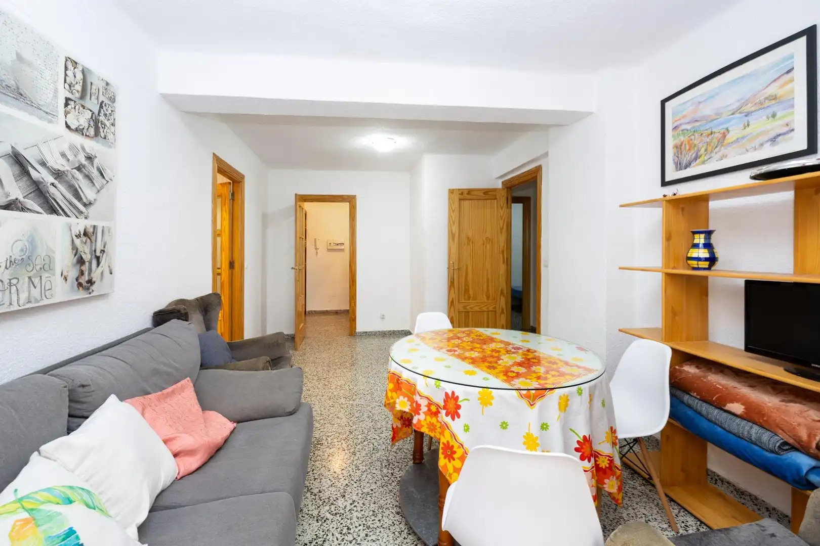 Sala d'estar de Pis en venda en Granada amb Terrassa, Moblat i Balcó