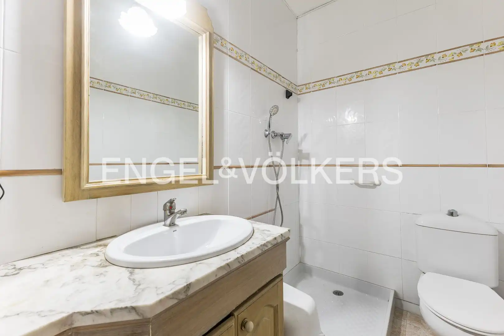 Bathroom of Houses for sale in Vallirana, Barcelona