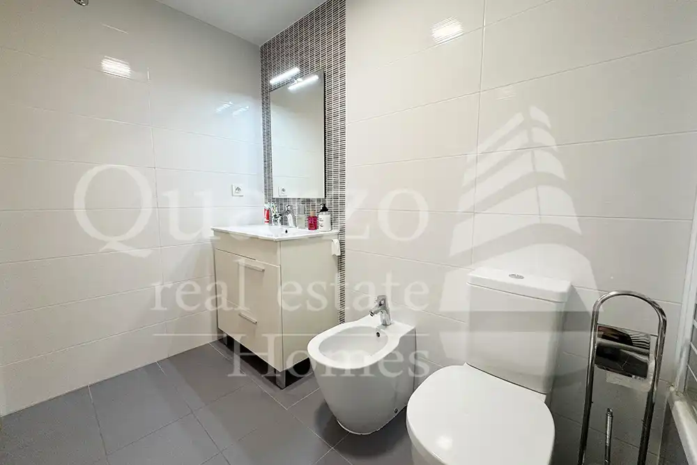 Appartement compact avec terrasse à vendre à Piles, imagen 17