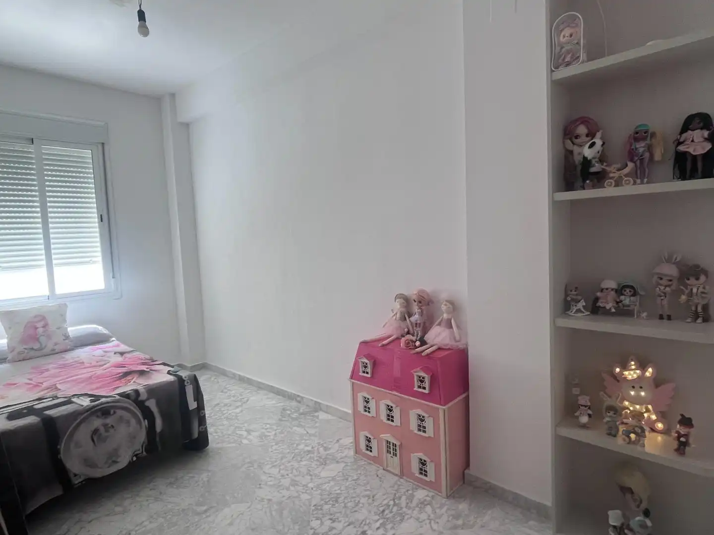 Habitación de Casa adosada en venta en Mairena del Alcor